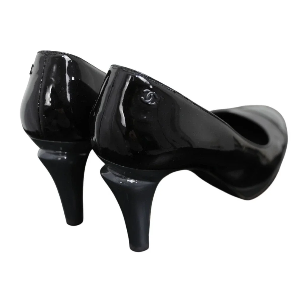 CHANEL patent leather